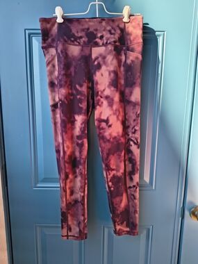 Victoria's Secret Tie-Dye Maroon Pink Active Leggings